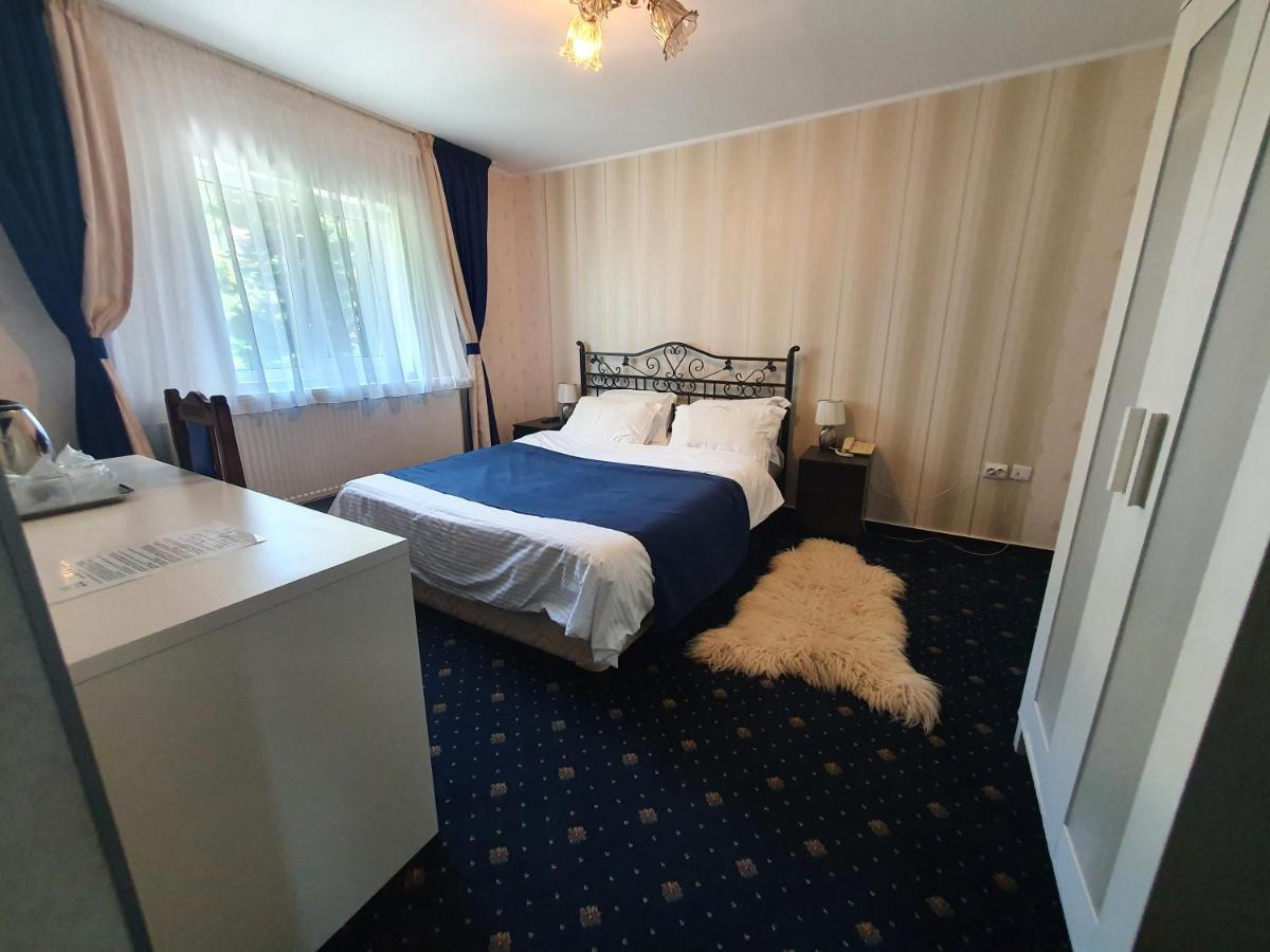 Hotel Green Palace シナヤ エクステリア 写真